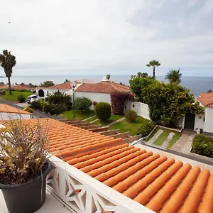 https://chalet-adosado-con-terraza-y-azotea.in-canary-islands.com